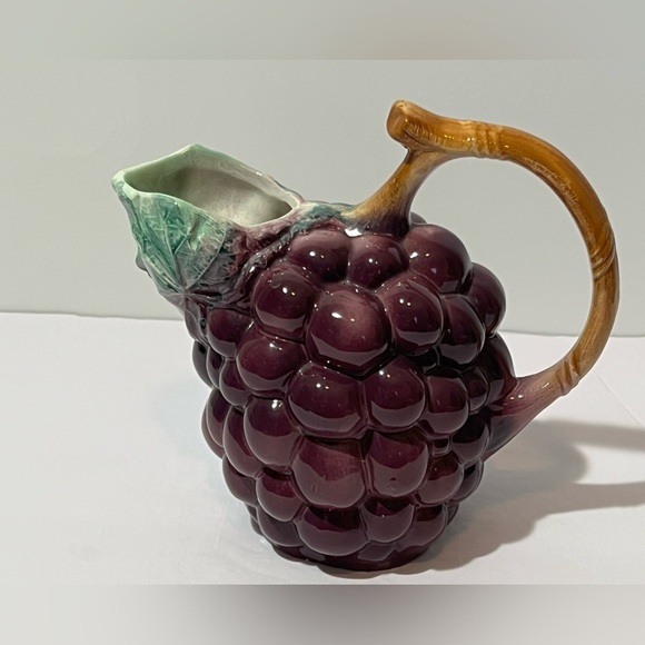 Vintage Majolica Paradox Grape Pottery Pitcher #9506 Hand Painted Italy 8” Tall - Picture 1 of 10